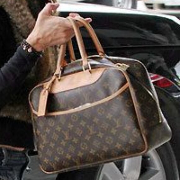 Louis Vuitton Handbags - ⭐🔥AUTHENTIC🔥⭐ Louis Vuitton Deauville Handbag